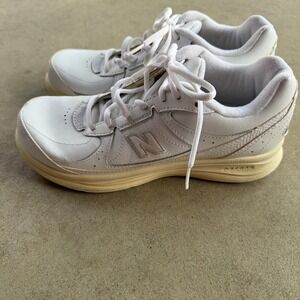 New Balance 577 Walking Sneakers Womens Size 8 White Leather Lace Up Shoes WW577